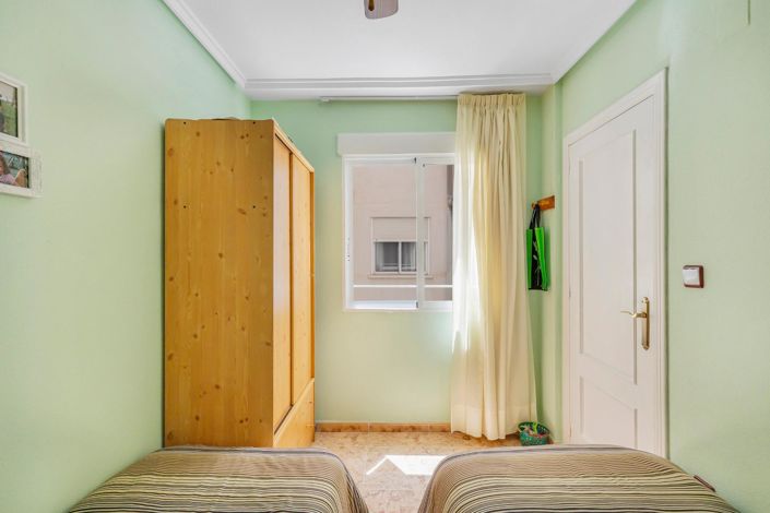 Image No.20-2 Bed Apartment for sale