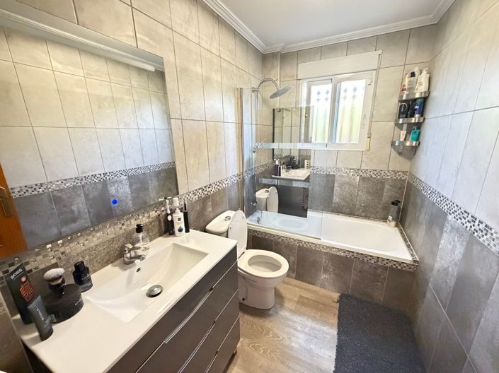 Image No.17-4 Bed Villa for sale