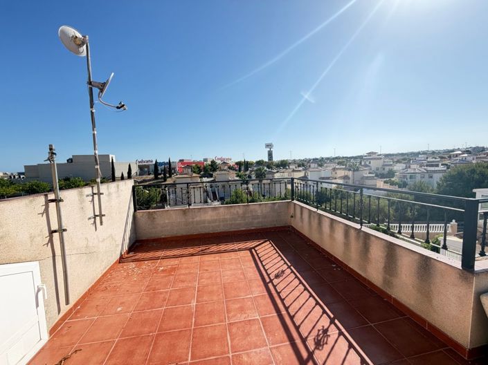 Image No.21-3 Bed Townhouse for sale