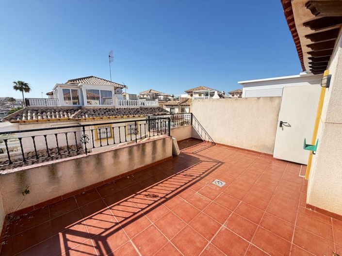 Image No.22-3 Bed Townhouse for sale