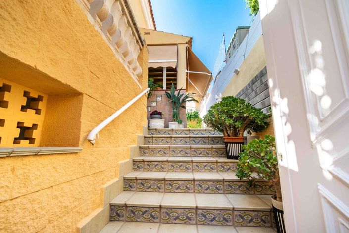 Image No.27-4 Bed Villa for sale