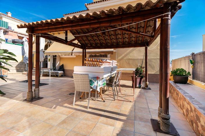 Image No.7-4 Bed Villa for sale