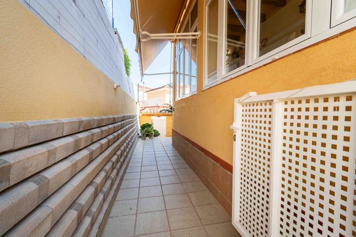 Image No.31-4 Bed Villa for sale