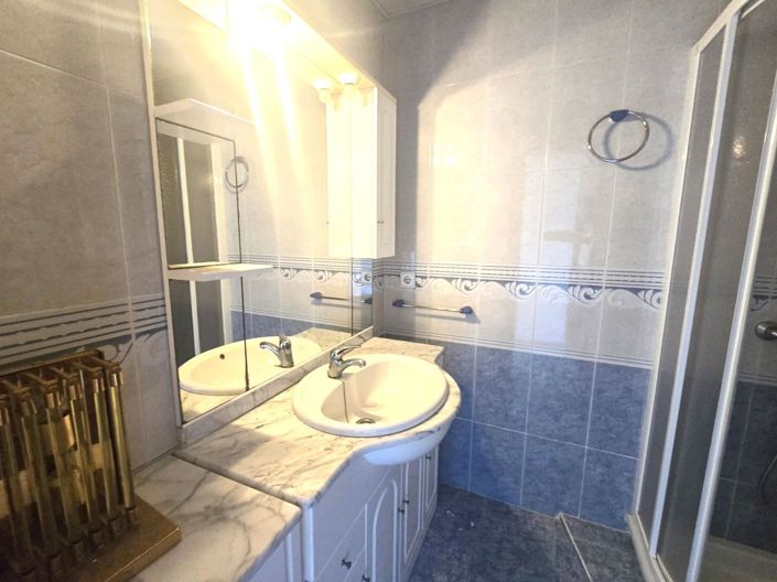Image No.23-3 Bed Apartment for sale