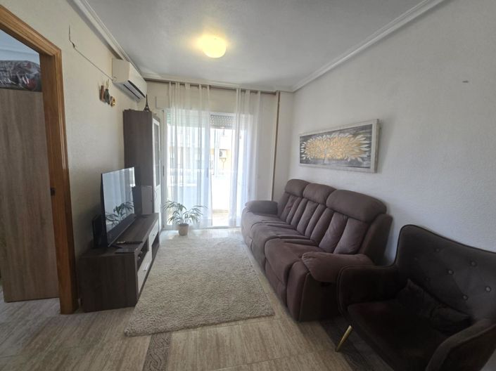 Image No.3-Appartement de 2 chambres à vendre à Torrevieja