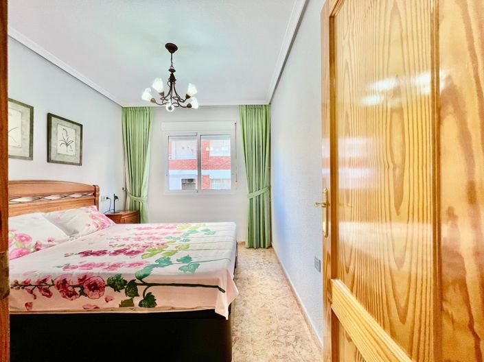 Image No.45-2 Bed Apartment for sale