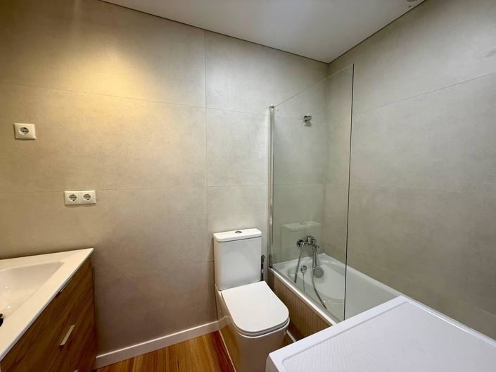 Image No.24-3 Bed Apartment for sale