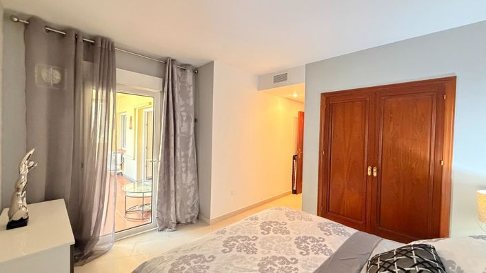 Image No.17-1 Bed Apartment for sale