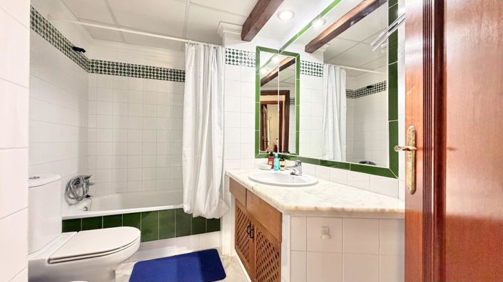 Image No.26-1 Bed Apartment for sale