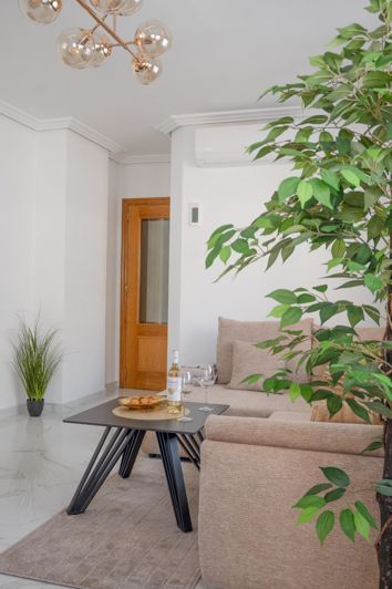 Image No.10-3 Bed Apartment for sale