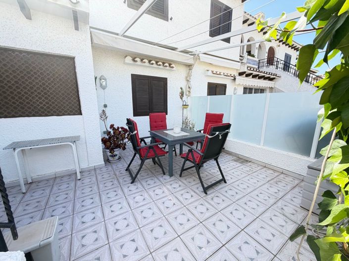 Image No.20-2 Bed Apartment for sale
