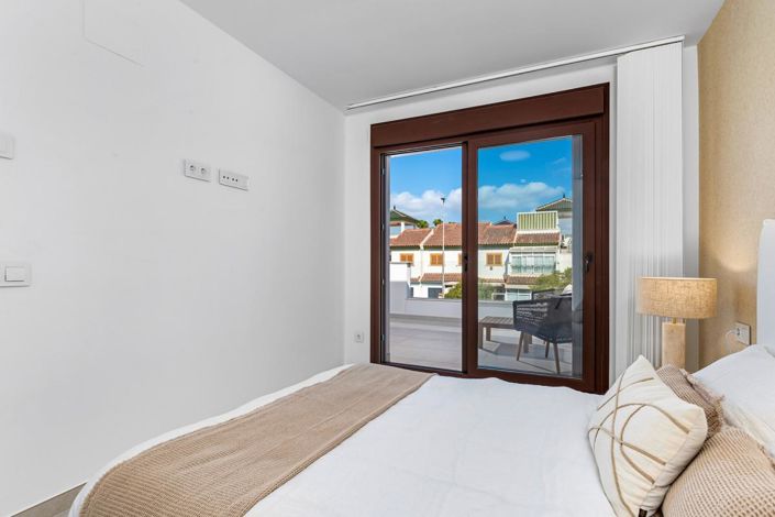 Image No.11-3 Bed Villa for sale
