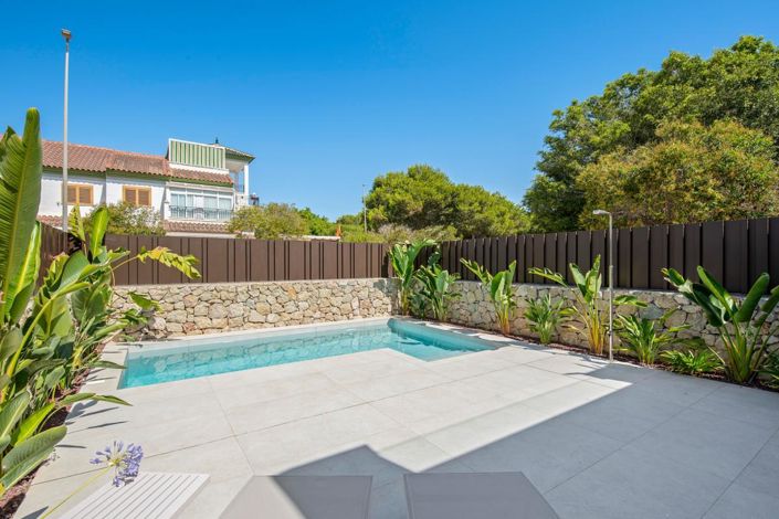 Image No.19-3 Bed Villa for sale