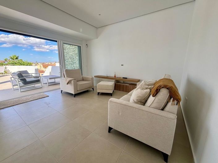 Image No.21-3 Bed Villa for sale