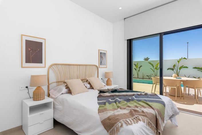 Image No.19-3 Bed Villa for sale