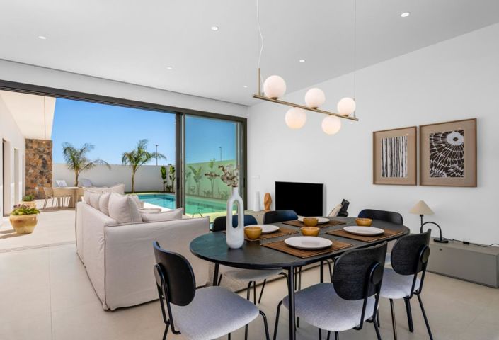 Image No.60-3 Bed Villa for sale