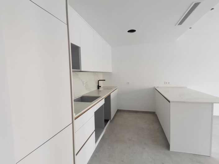 Image No.14-3 Bed Apartment for sale
