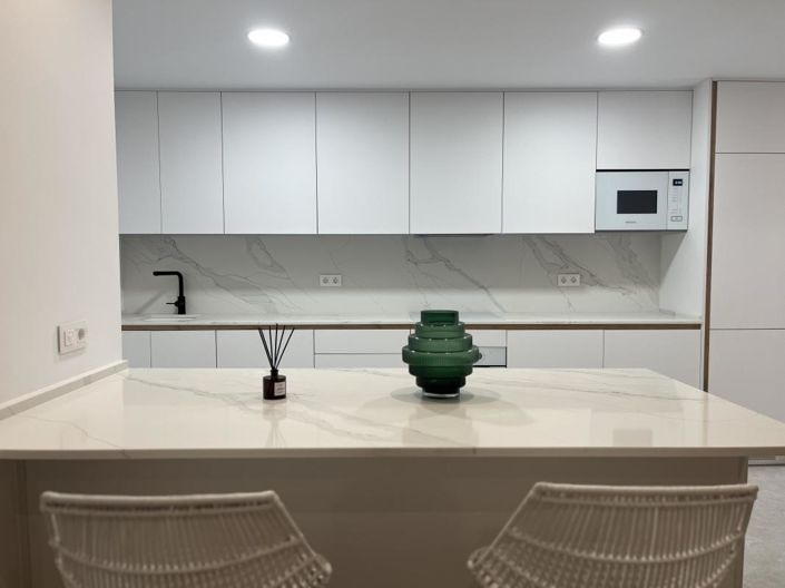 Image No.24-3 Bed Apartment for sale