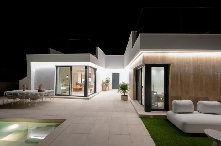 Image No.8-3 Bed Villa for sale