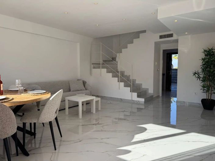 Image No.12-2 Bed Townhouse for sale