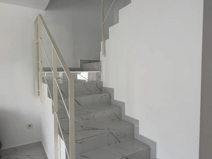 Image No.33-2 Bed Townhouse for sale