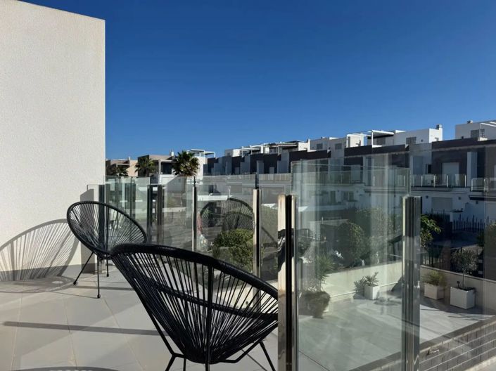 Image No.46-2 Bed Townhouse for sale