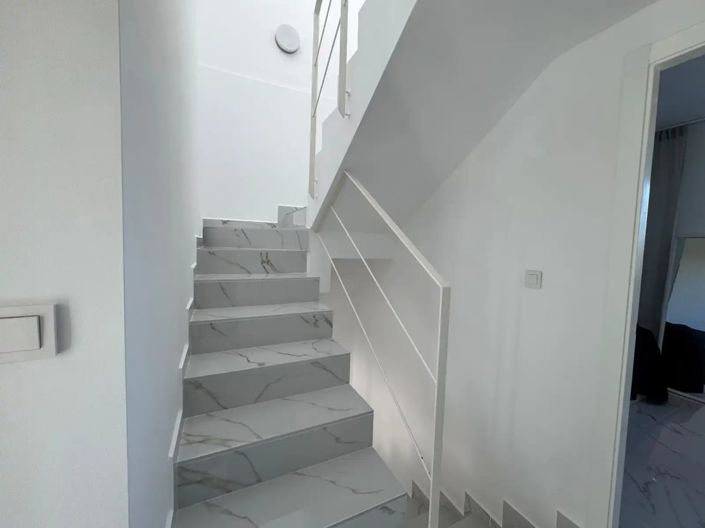 Image No.50-2 Bed Townhouse for sale