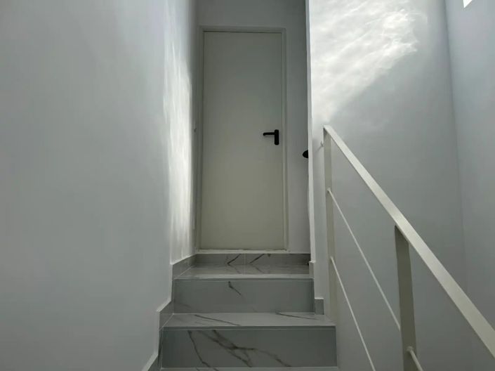 Image No.52-2 Bed Townhouse for sale