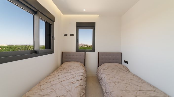 Image No.23-2 Bed Apartment for sale