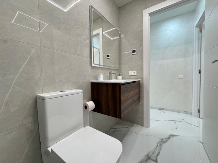 Image No.23-2 Bed Apartment for sale