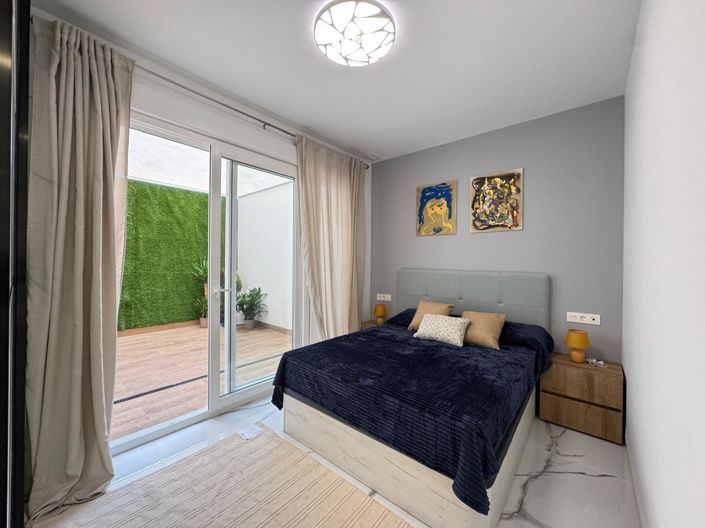 Image No.30-2 Bed Apartment for sale