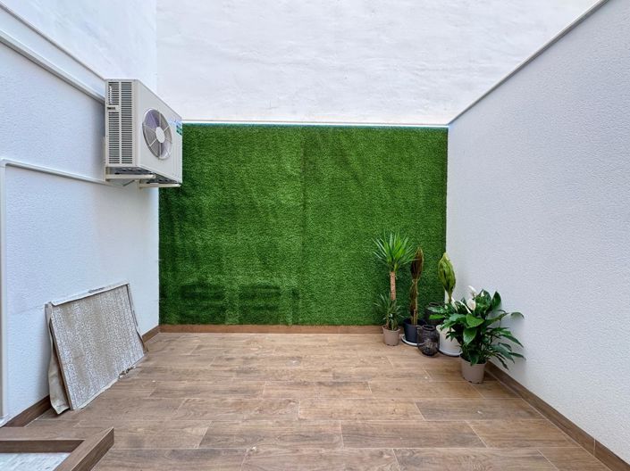Image No.37-2 Bed Apartment for sale