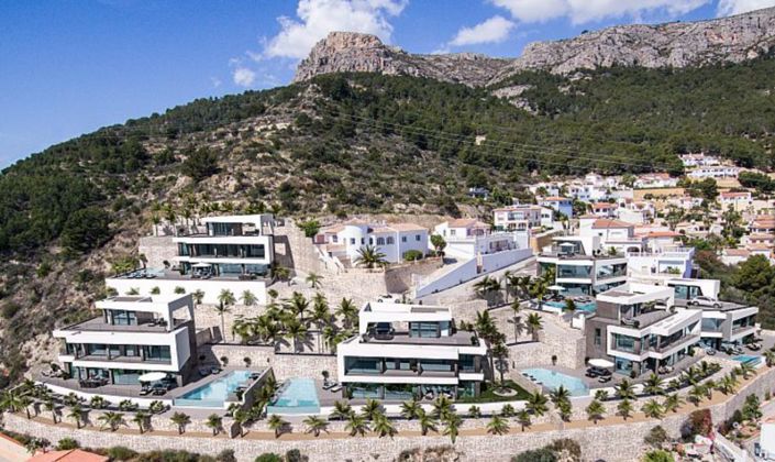 Image No.3-4 Bed Villa for sale