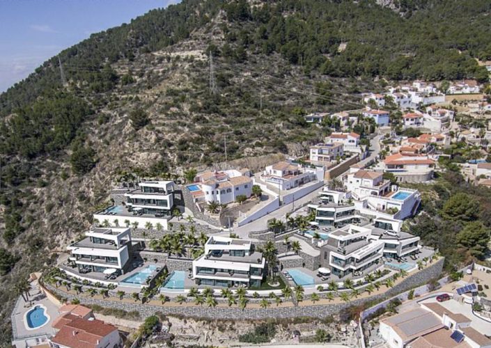 Image No.4-4 Bed Villa for sale