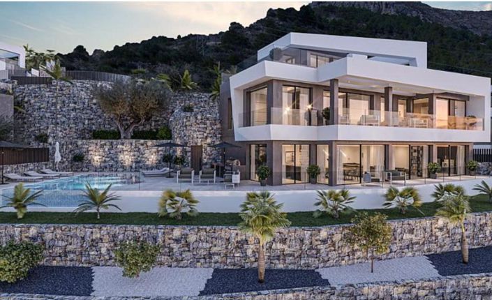 Image No.4-4 Bed Villa for sale