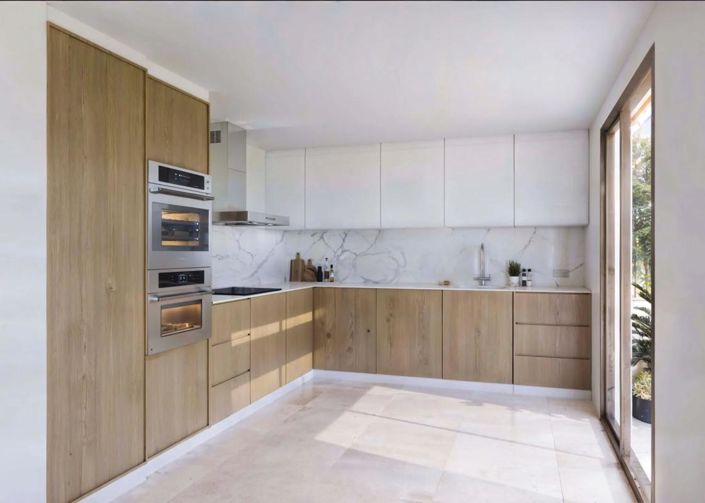 Image No.8-3 Bed Townhouse for sale