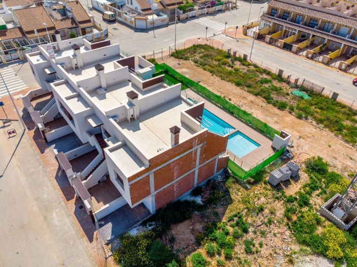 Image No.9-2 Bed Apartment for sale