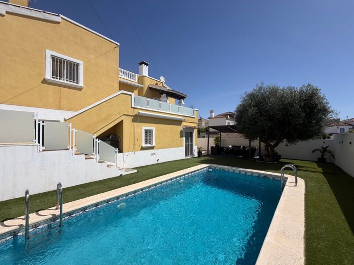 Image No.3-3 Bed Villa for sale