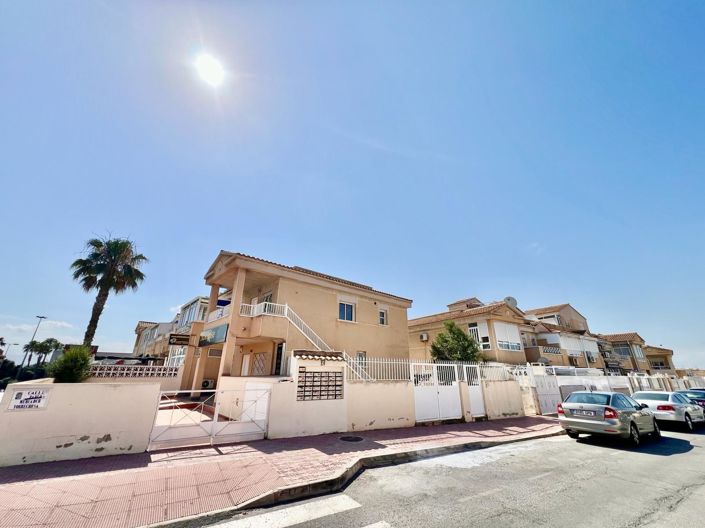 Image No.3-Bungalow de 2 chambres à vendre à Torrevieja