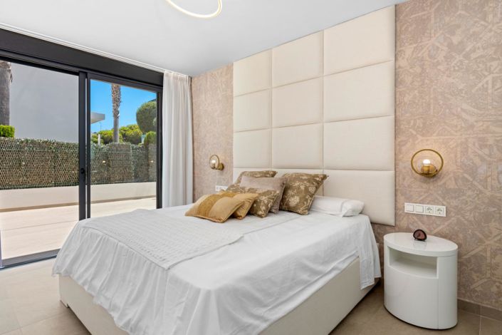 Image No.44-3 Bed Villa for sale