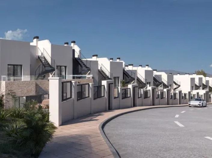 Image No.9-3 Bed Townhouse for sale