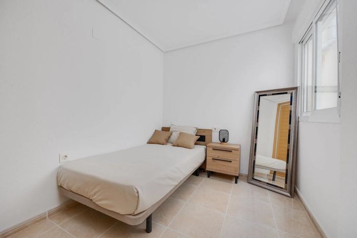 Image No.24-1 Bed Apartment for sale
