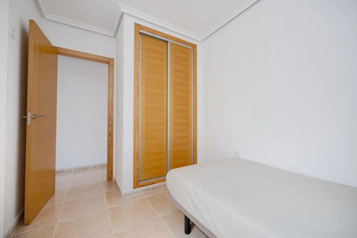 Image No.55-1 Bed Apartment for sale