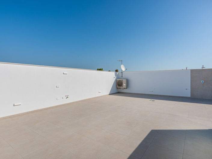 Image No.28-3 Bed Townhouse for sale