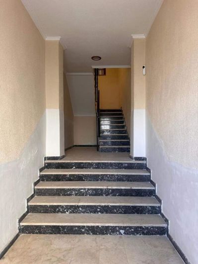 Image No.12-8 Bed Villa for sale