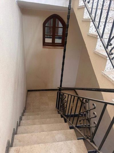 Image No.15-8 Bed Villa for sale
