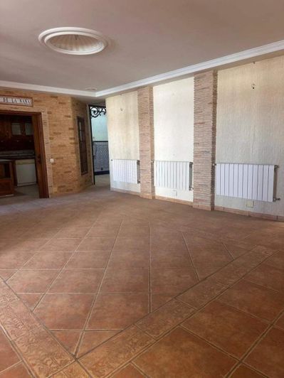 Image No.16-8 Bed Villa for sale