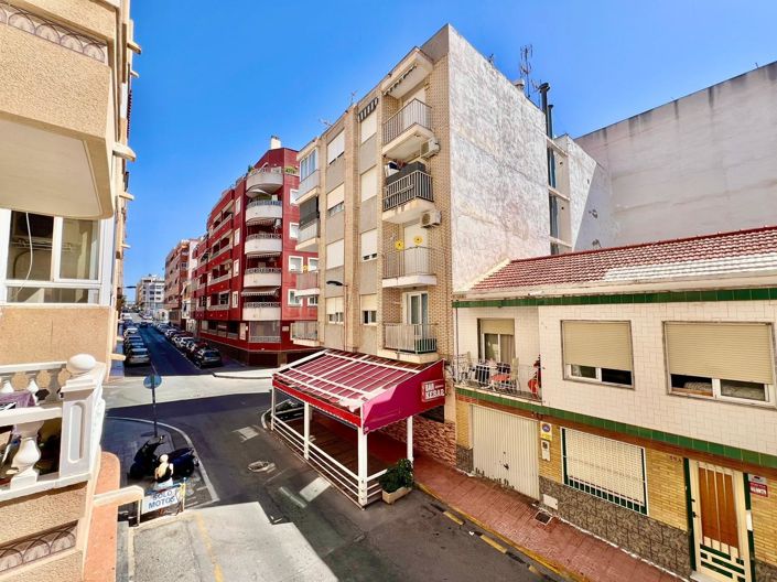 Image No.20-2 Bed Apartment for sale