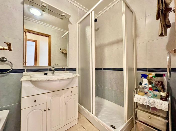 Image No.40-2 Bed Apartment for sale