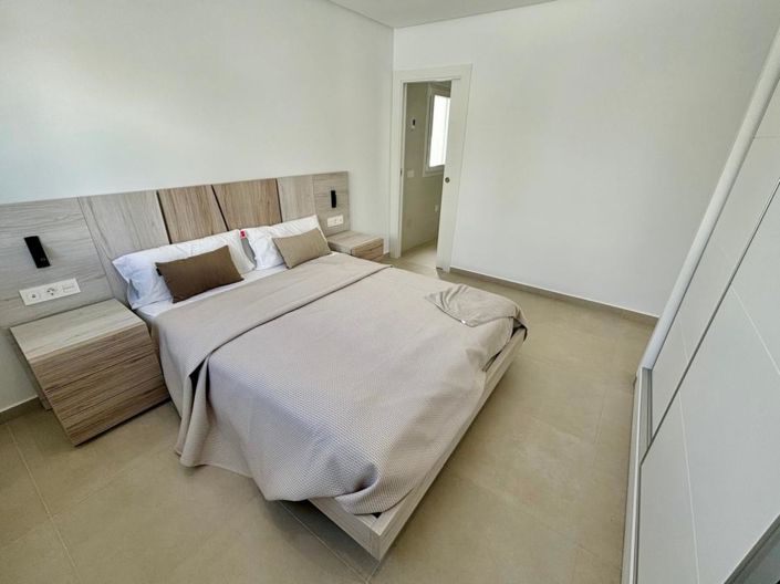 Image No.5-3 Bed Villa for sale